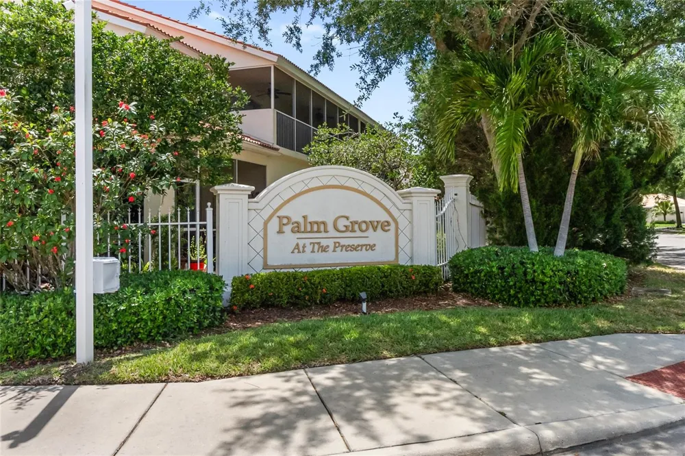 7343 FOUNTAIN PALM CIRCLE #na Bradenton, FL 34203