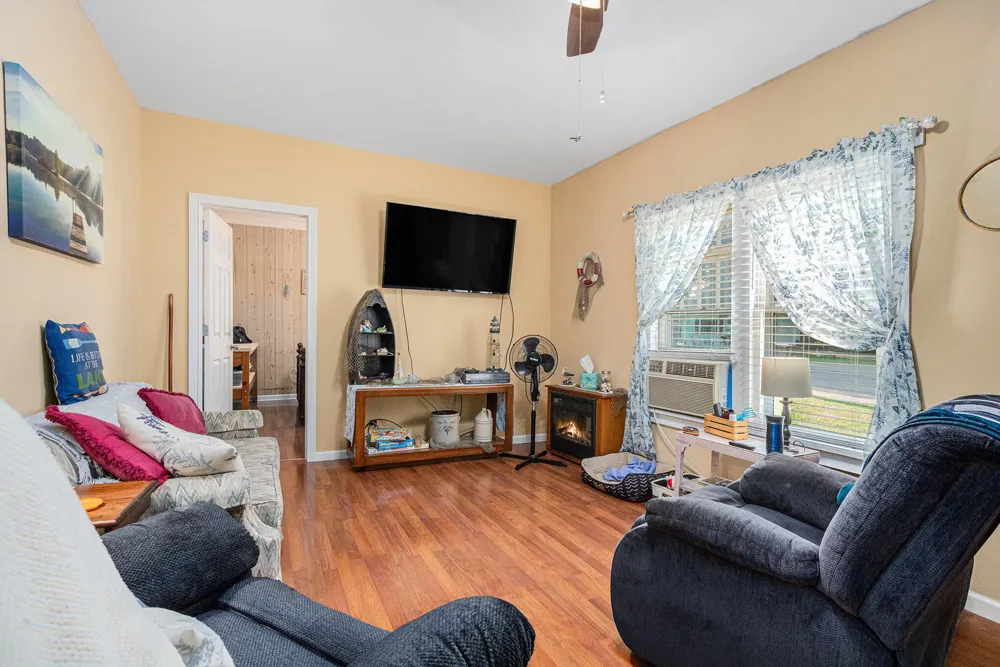 8663 Little Paw Paw Avenue Watervliet Township, MI 49098