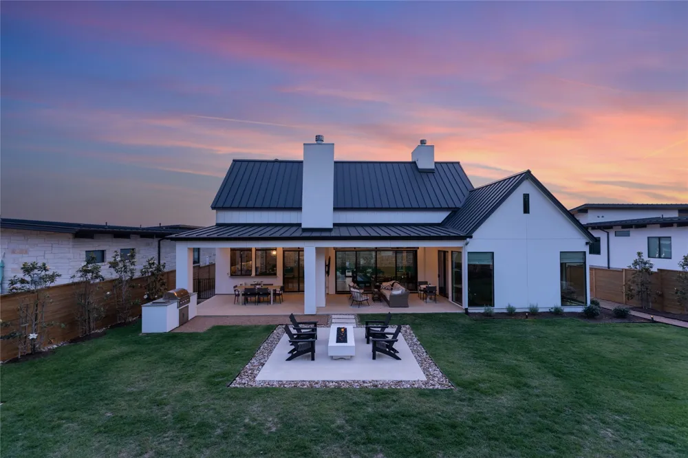 197 Evelyn Court Dripping Springs, TX 78620