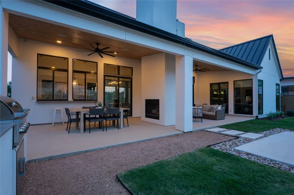 197 Evelyn Court Dripping Springs, TX 78620