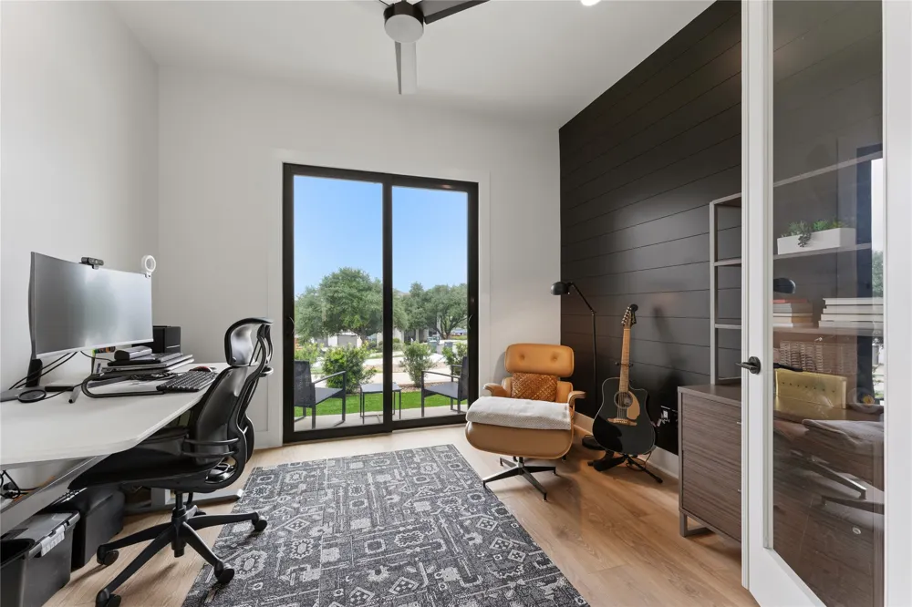 197 Evelyn Court Dripping Springs, TX 78620
