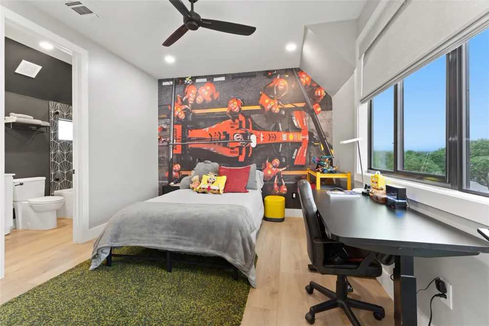197 Evelyn Court Dripping Springs, TX 78620