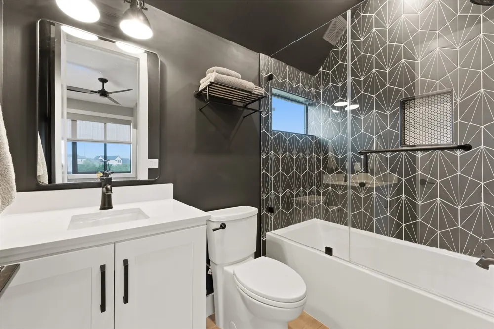197 Evelyn Court Dripping Springs, TX 78620