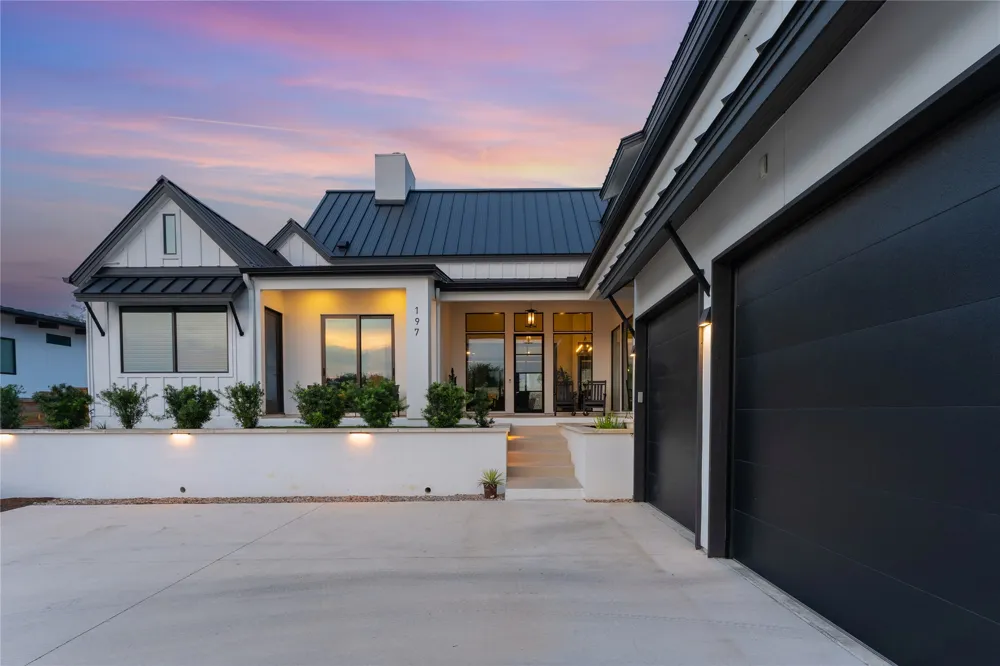 197 Evelyn Court Dripping Springs, TX 78620
