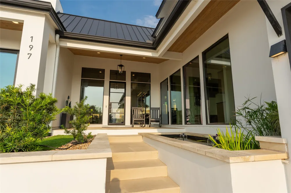 197 Evelyn Court Dripping Springs, TX 78620