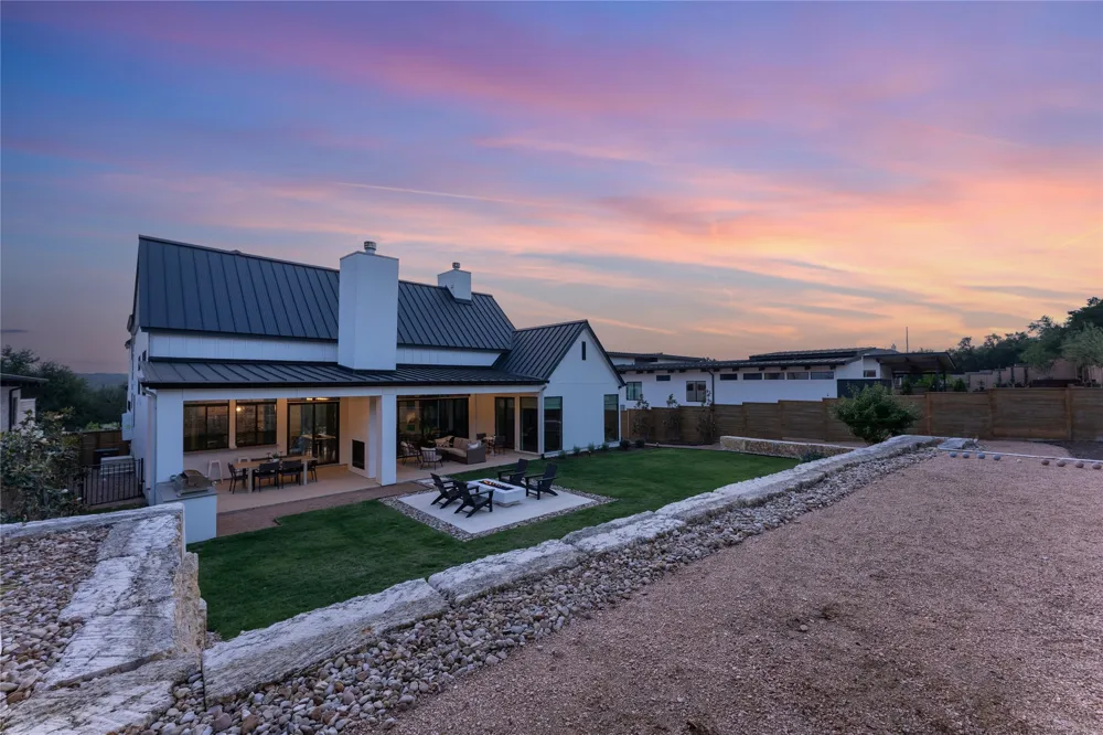 197 Evelyn Court Dripping Springs, TX 78620