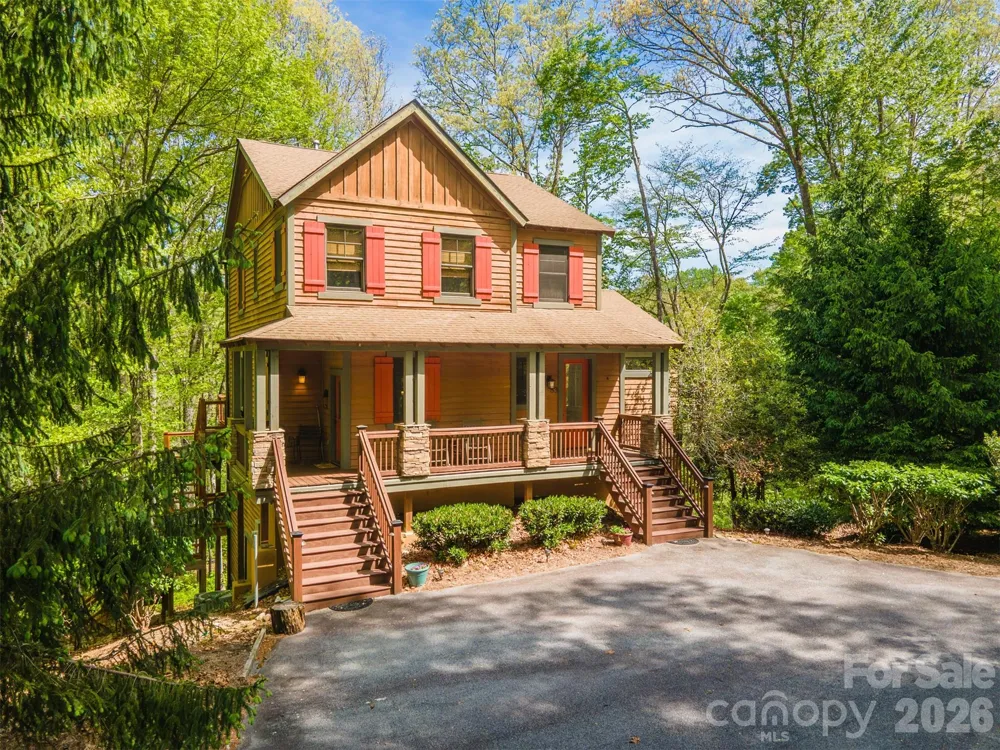 83 Allspice Court Tuckasegee, NC 28783