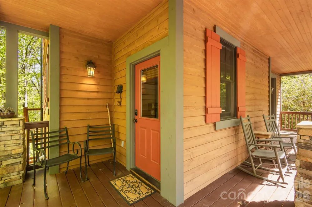 83 Allspice Court Tuckasegee, NC 28783