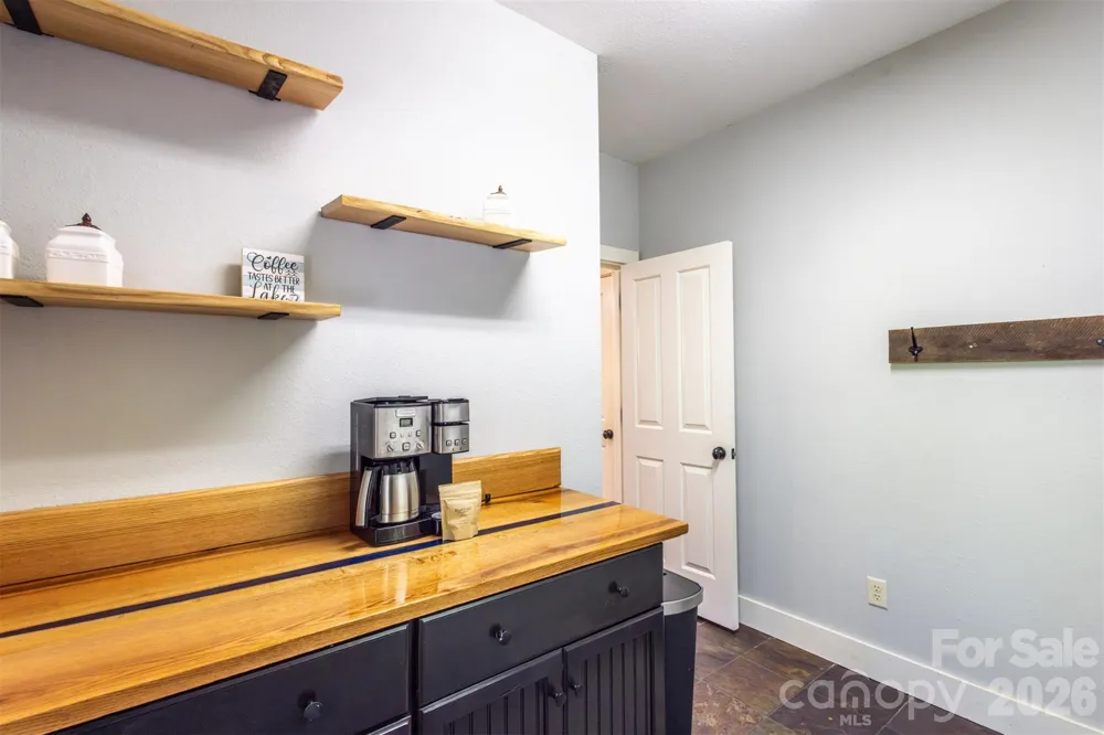 83 Allspice Court Tuckasegee, NC 28783