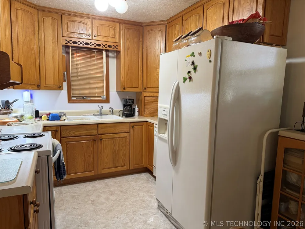 425671 E 1168 ROAD Eufaula, OK 74432