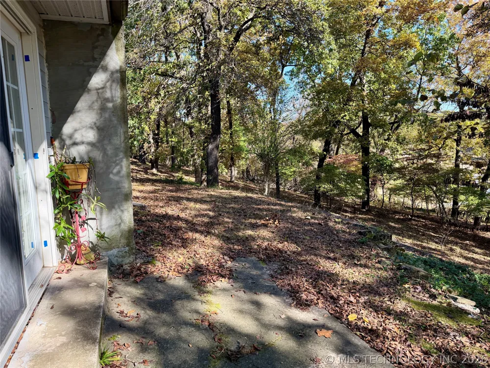 425671 E 1168 ROAD Eufaula, OK 74432
