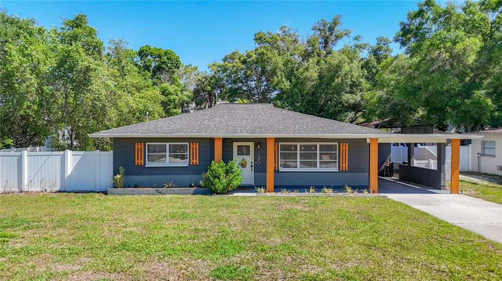 135 CONNIE AVENUE Tampa, FL 33613