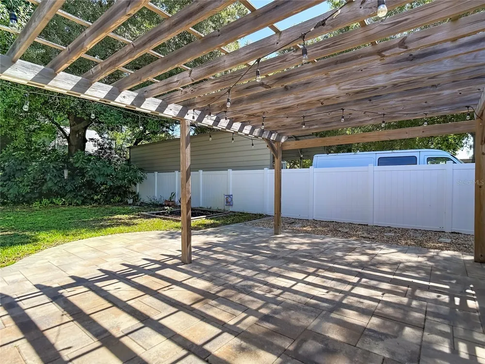 135 CONNIE AVENUE Tampa, FL 33613