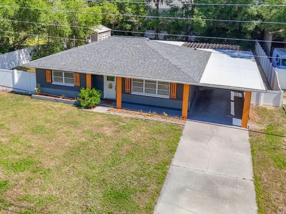 135 CONNIE AVENUE Tampa, FL 33613