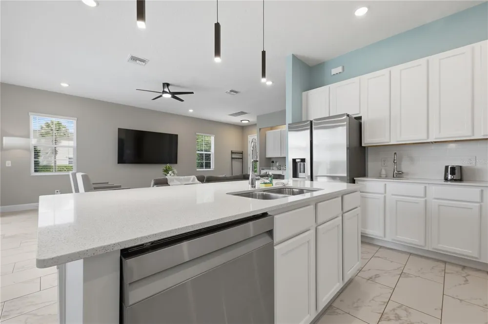 1428 REUNION BOULEVARD Reunion, FL 34747