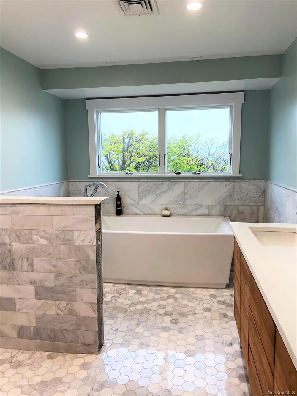 40 Trenton Avenue Long Beach, NY 11561