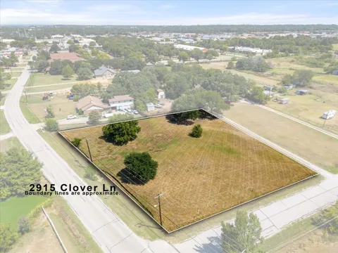2915 Clover Lane