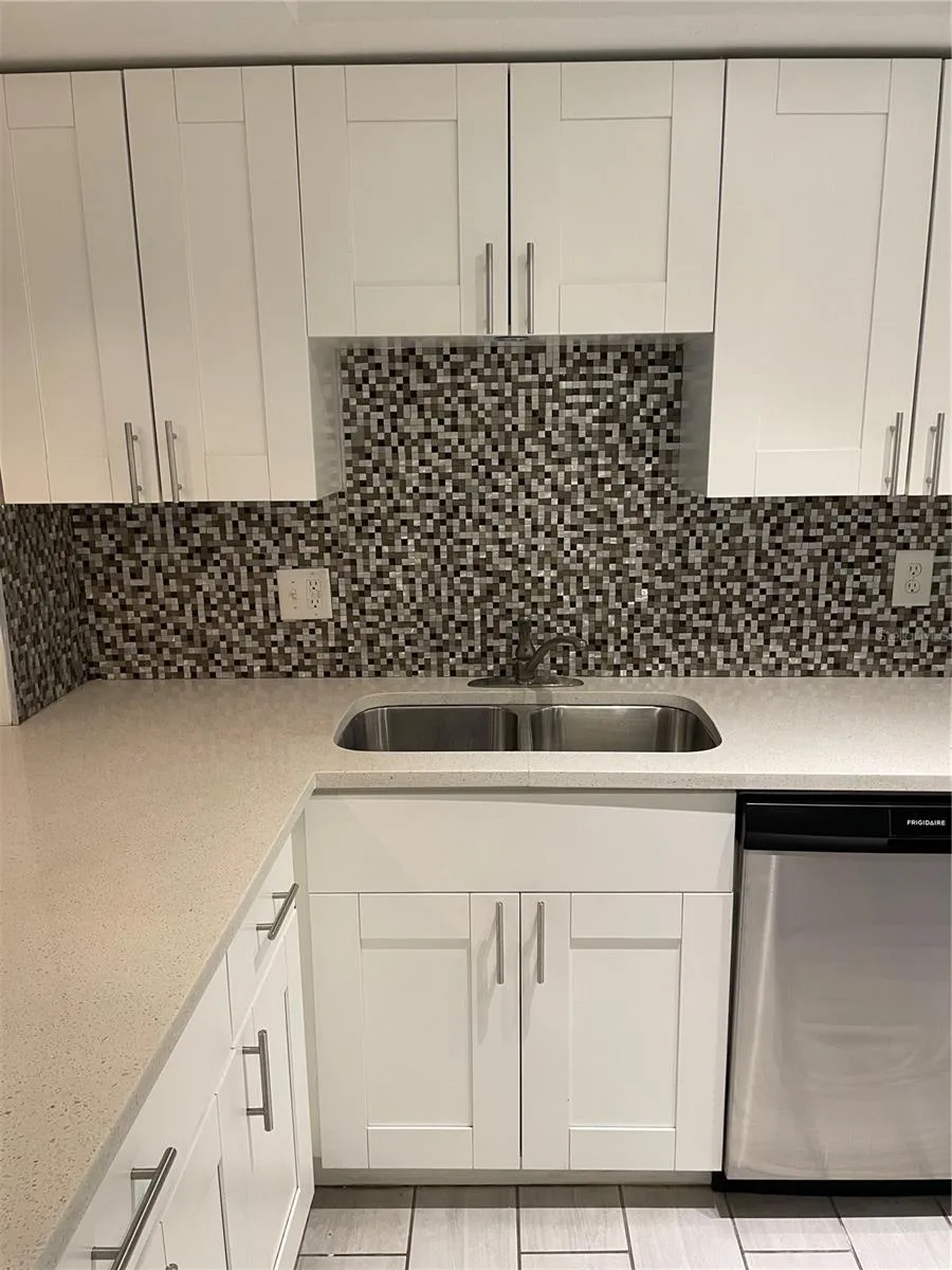 3700 S OSPREY AVENUE #216 Sarasota, FL 34239