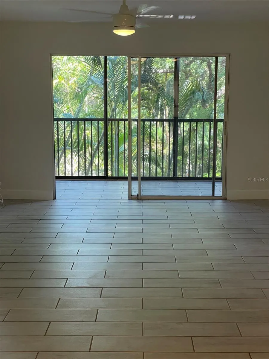3700 S OSPREY AVENUE #216 Sarasota, FL 34239