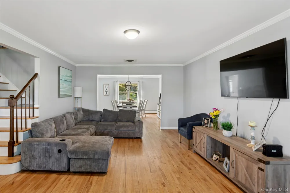 112 Ivy Lane Lido Beach, NY 11561