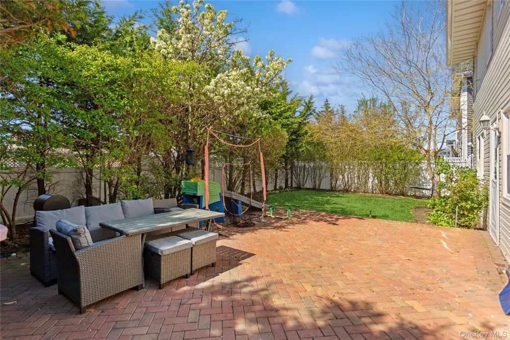 112 Ivy Lane Lido Beach, NY 11561