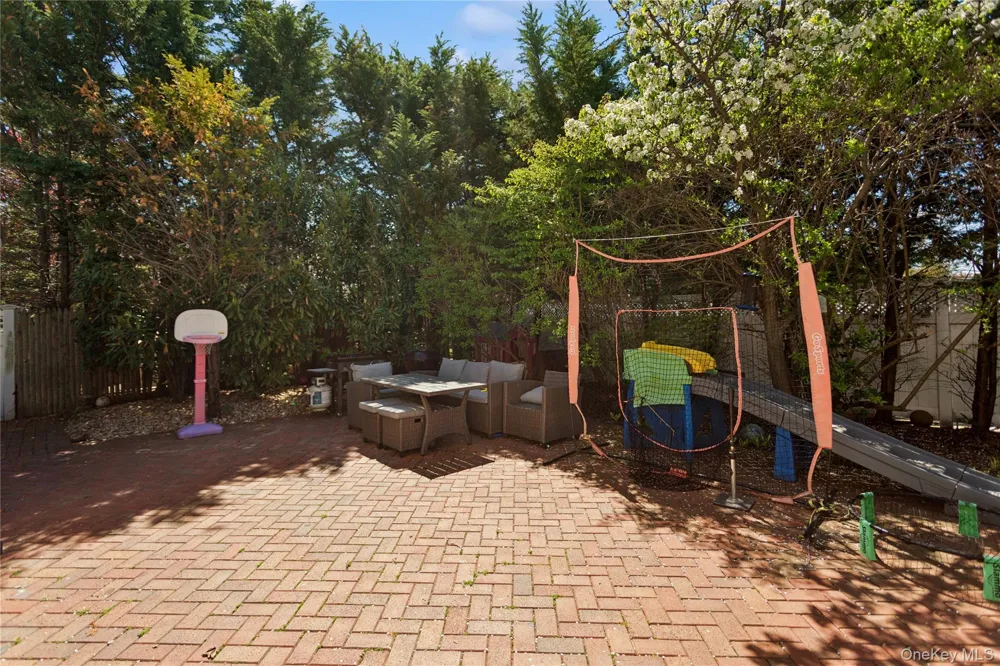 112 Ivy Lane Lido Beach, NY 11561