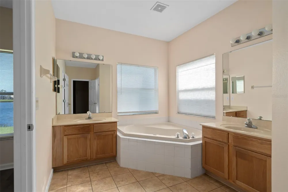 1513 HARRIER DRIVE Orlando, FL 32837