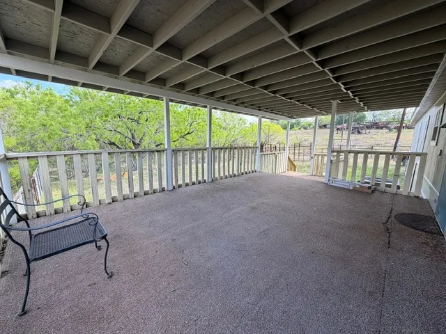 1235 Hoover Street Luling, TX 78648