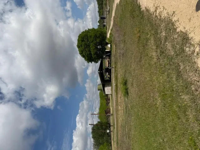 1235 Hoover Street Luling, TX 78648