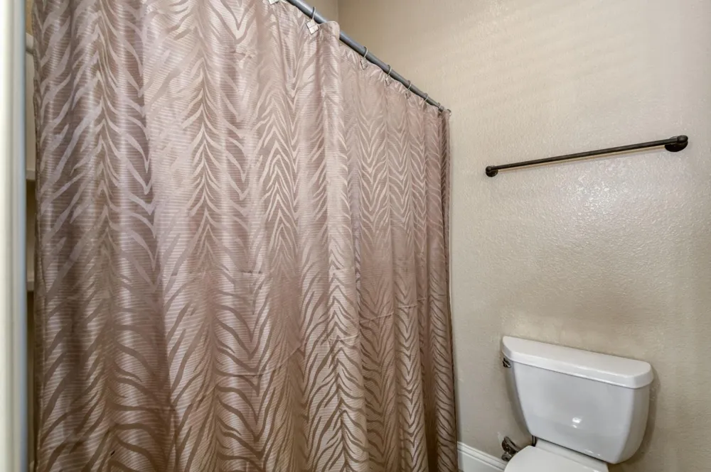 6611 W Morris Avenue Fresno, CA 93723