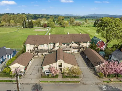 101 Pine Avenue #303