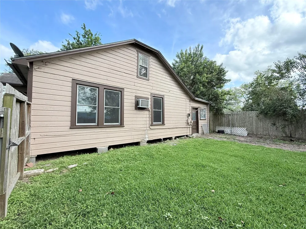 507 Orange Street Sweeny, TX 77480