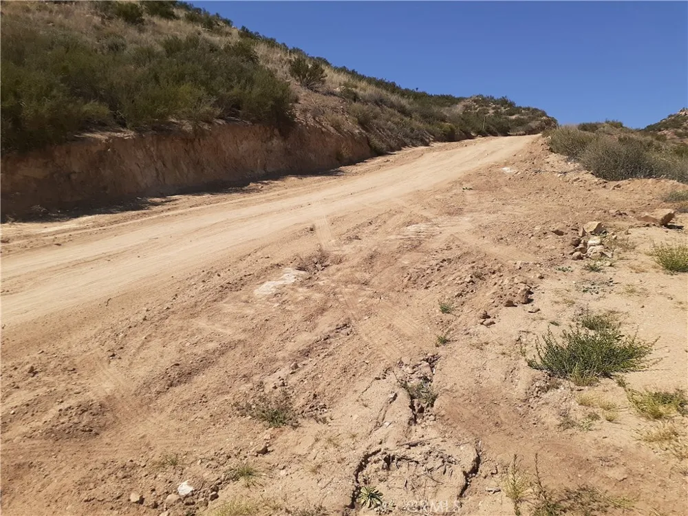 Los Altos Road Hemet, CA 92544