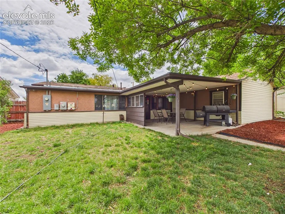 1615 Englewood Drive Pueblo, CO 81005