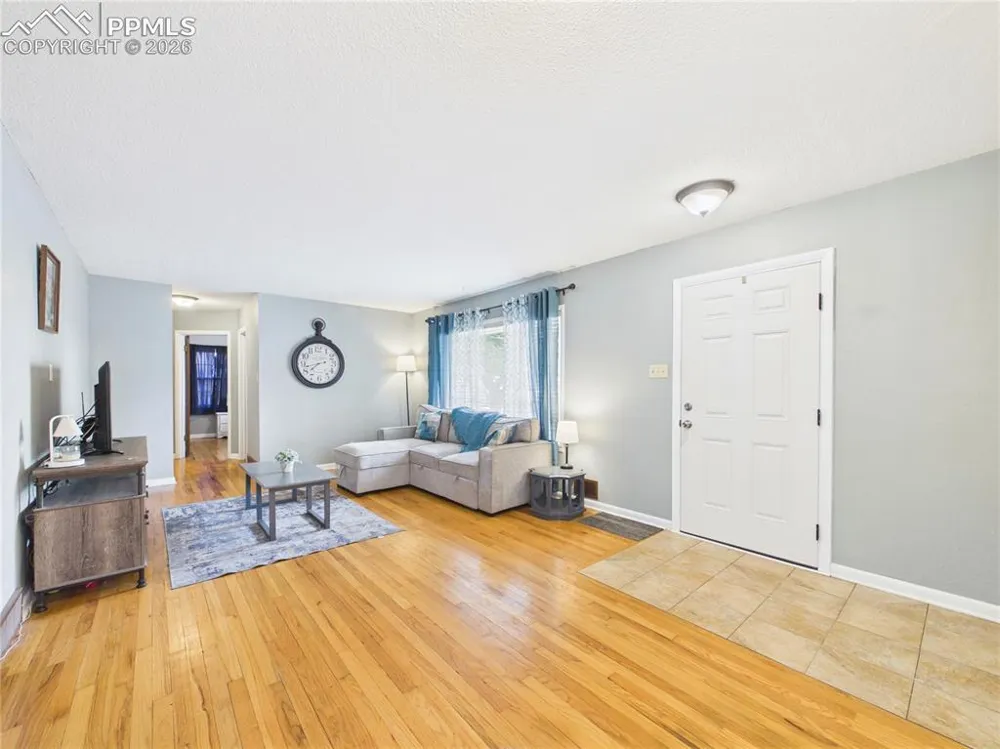 1615 Englewood Drive Pueblo, CO 81005
