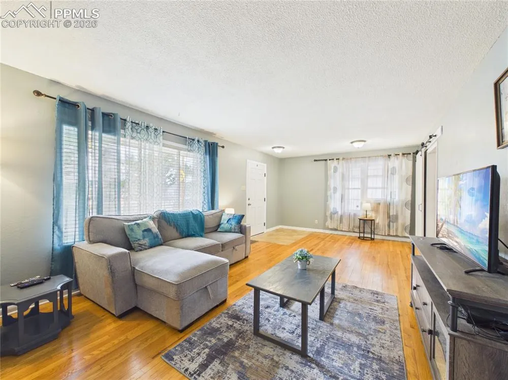 1615 Englewood Drive Pueblo, CO 81005