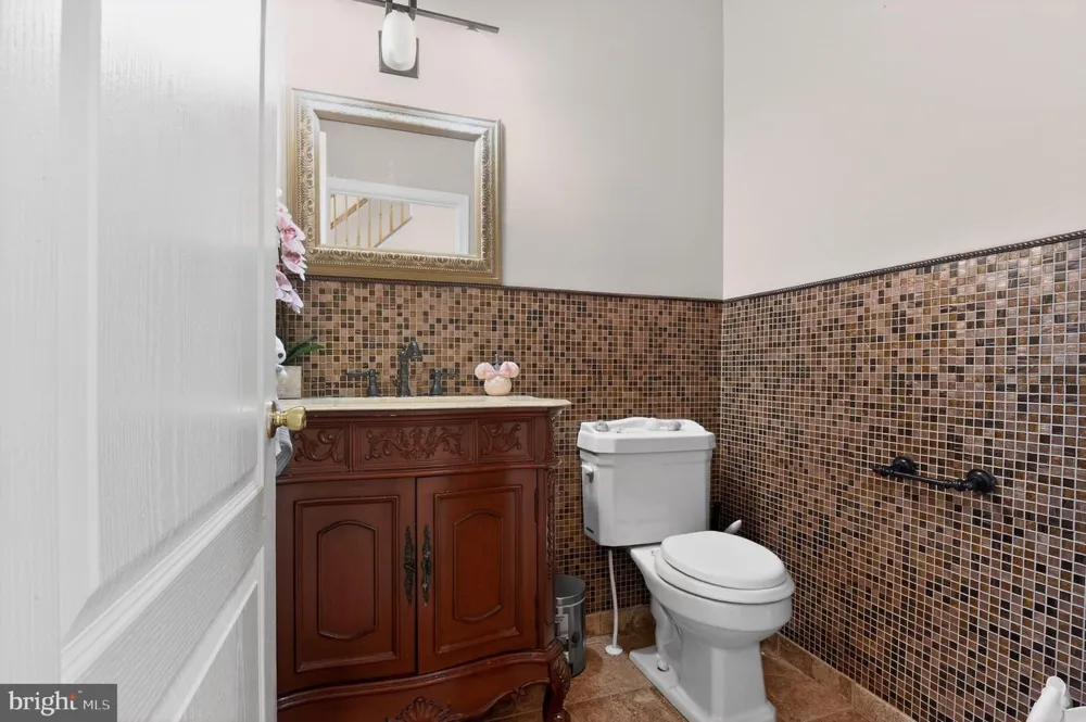 209 WESTWOOD ROAD Egg Harbor Township, NJ 08234