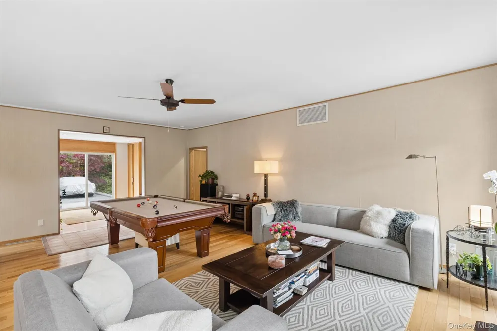 72 Hills Station Road Southampton, NY 11968