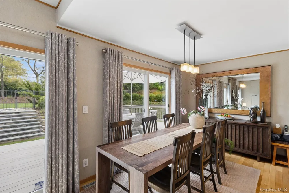 72 Hills Station Road Southampton, NY 11968