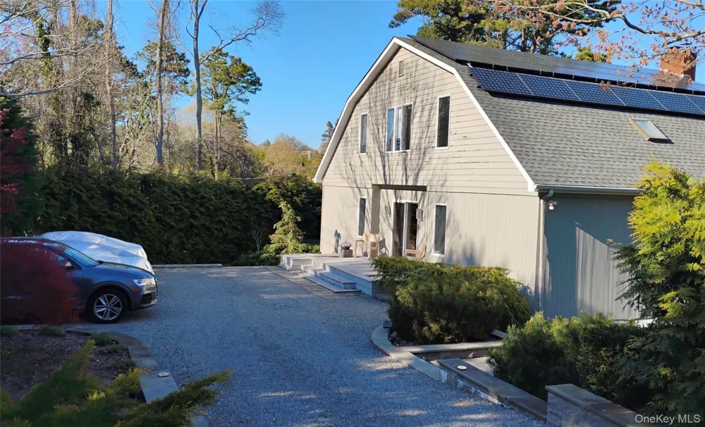 72 Hills Station Road Southampton, NY 11968