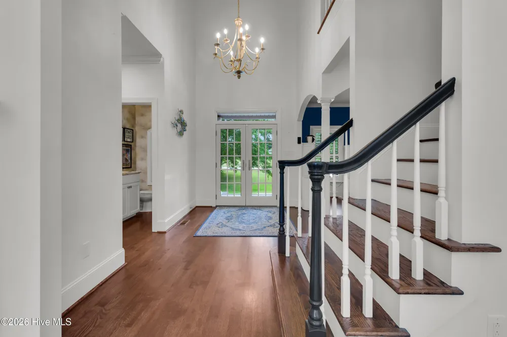 611 Creekwood Drive Trent Woods, NC 28562