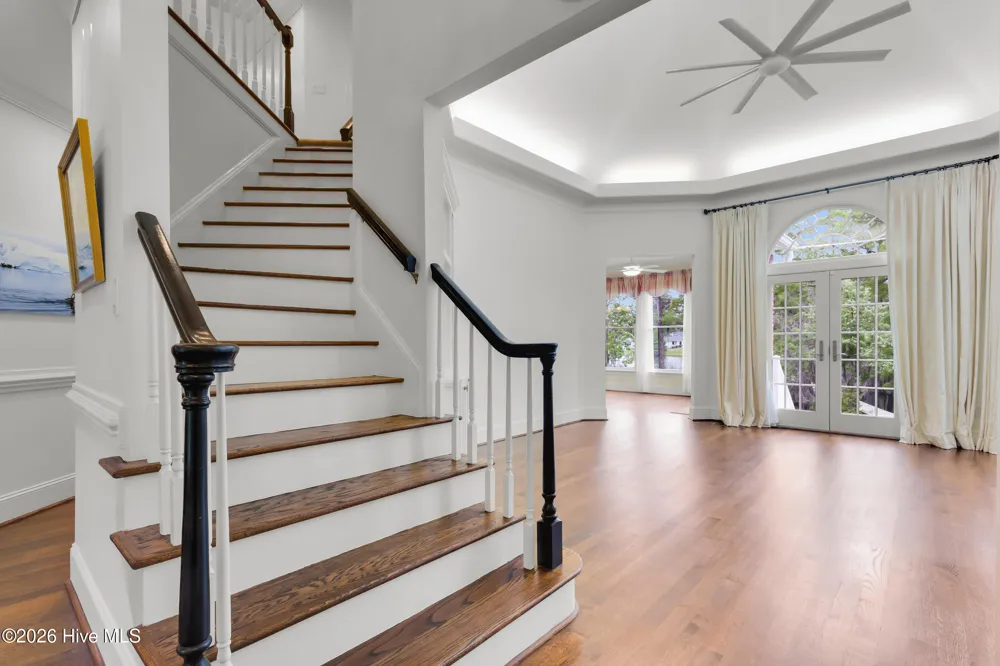 611 Creekwood Drive Trent Woods, NC 28562