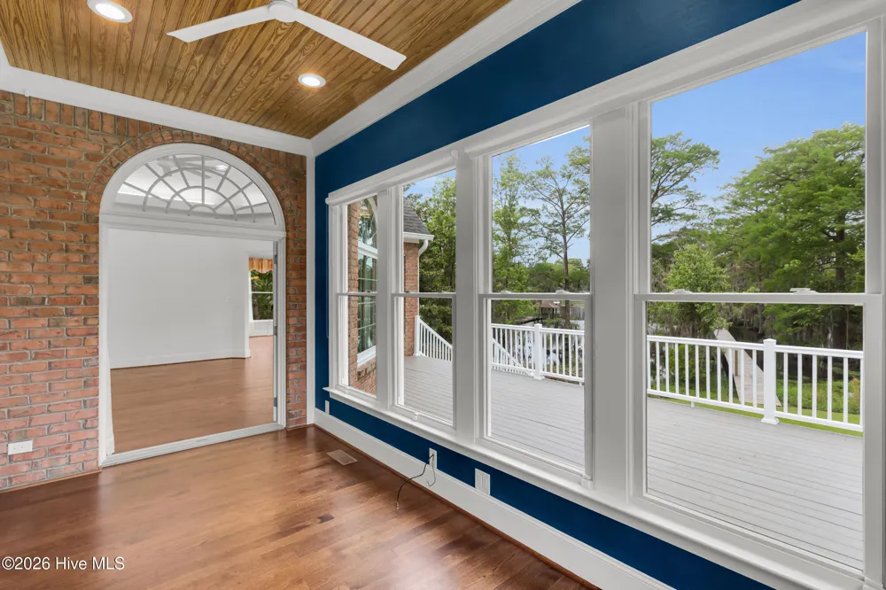611 Creekwood Drive Trent Woods, NC 28562