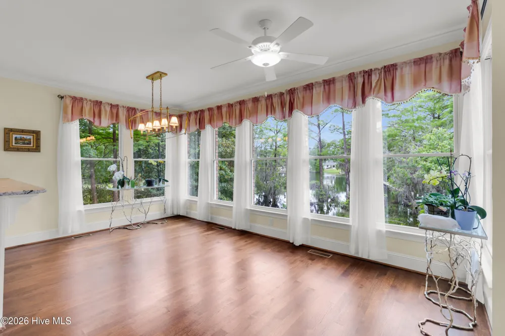 611 Creekwood Drive Trent Woods, NC 28562