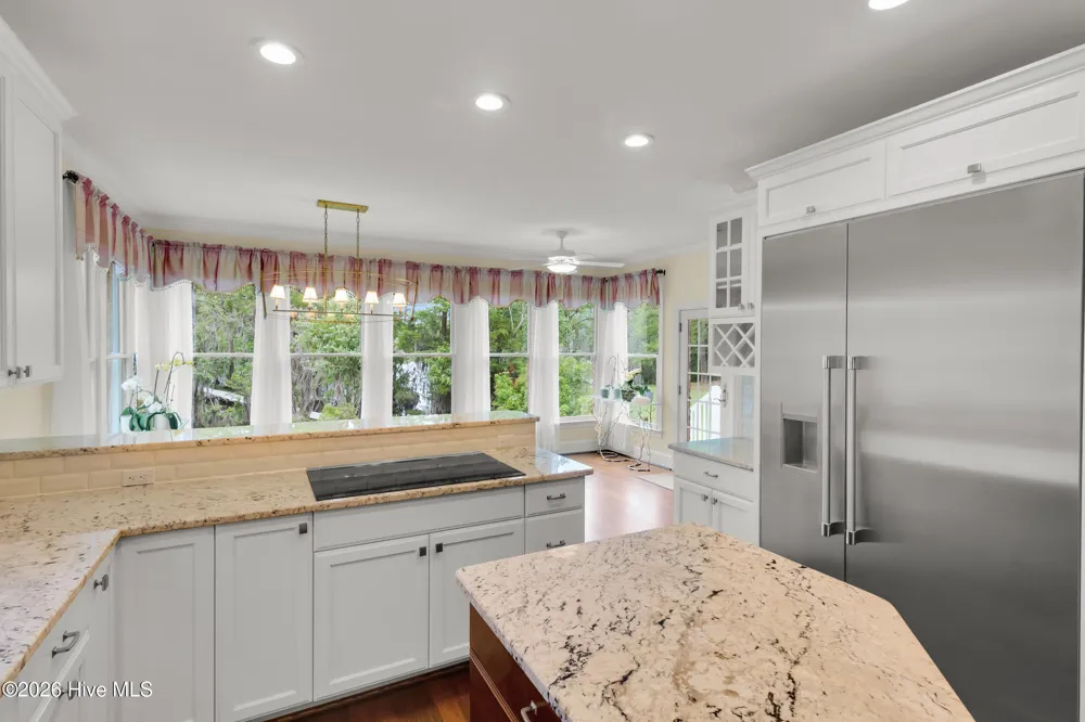 611 Creekwood Drive Trent Woods, NC 28562