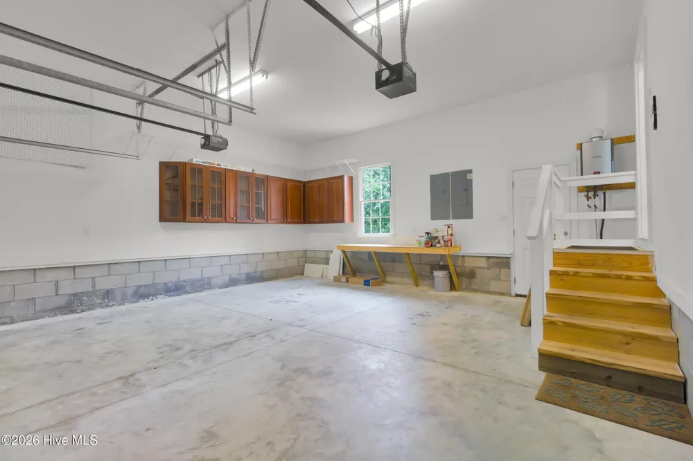 611 Creekwood Drive Trent Woods, NC 28562