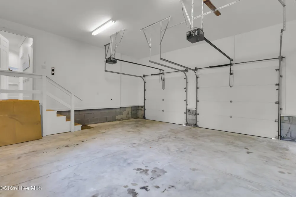 611 Creekwood Drive Trent Woods, NC 28562