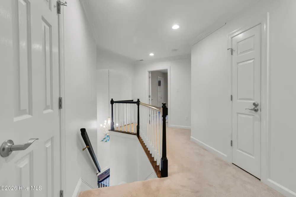 611 Creekwood Drive Trent Woods, NC 28562
