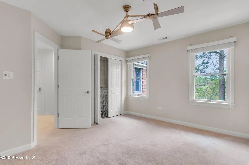 611 Creekwood Drive Trent Woods, NC 28562