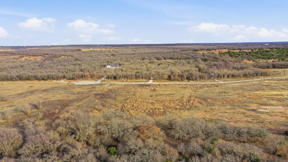 633 Stallion Meadows Drive Perrin, TX 76486